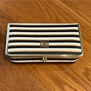 NWT Liz Claiborne travel jewelry suitcase. Perfect for travel or home use.